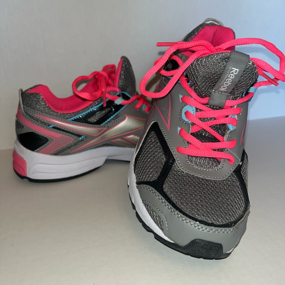 Reebok womens running shoe
